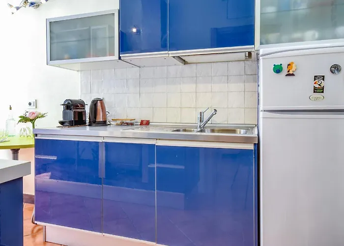 1 Bedroom Stunning In Γένοβα